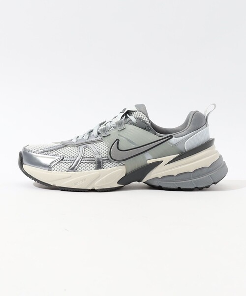 Nike V2K RUN スニーカー（スニーカー）｜NIKE（ナイキ）の