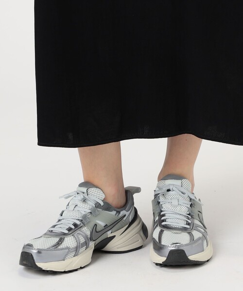 Nike V2K RUN スニーカー（スニーカー）｜NIKE（ナイキ）の