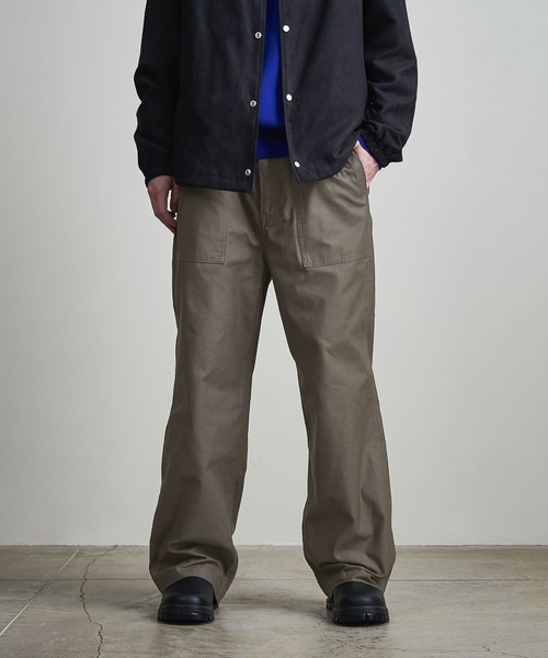 info. BEAUTY&YOUTH（インフォビューティアンドユース）の「【マルチサイズ】 バックサテン バギー ベイカー パンツ（その他パンツ・メンズ・ブラウン/ベージュ/モカ/ブラック/ブラック系その他2/ネイビー/オリーブ/ブルー系その他・マルチサイズ）」の4枚目の写真