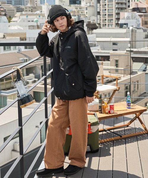 GERRY(ジェリー)の「GERRY / ジェリー 別注 <撥水>ラバーロゴ オーバーサイズマウンテンパーカー【BARK MANHATTAN】(マウンテンパーカー・メンズ・ブラック/ブラック系/ライトグレー/ブラウン系・L/M)」の15枚目の写真