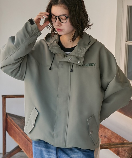 GERRY(ジェリー)の「GERRY / ジェリー 別注 <撥水>ラバーロゴ オーバーサイズマウンテンパーカー【BARK MANHATTAN】(マウンテンパーカー・メンズ・ブラック/ブラック系/ライトグレー/ブラウン系/カーキ/ダークネイビー・L/M)」の16枚目の写真