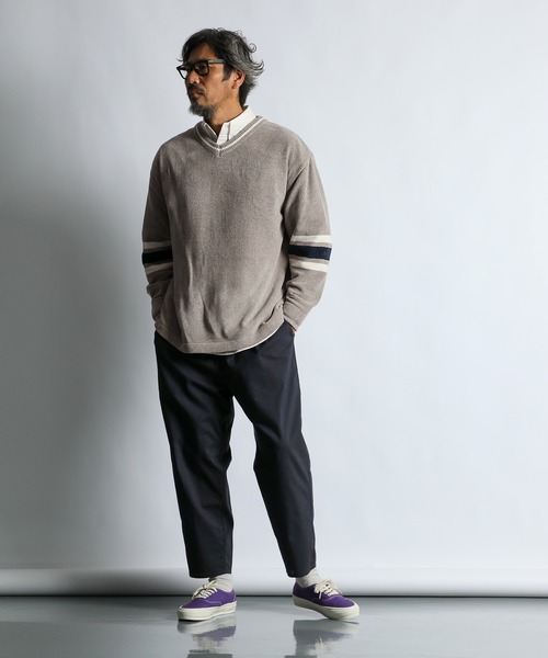 The DUFFER of ST.GEORGE（ザダファーオブセントジョージ）の「V-NECK FOOTBALL KINT：Vネック フットボールデザイン モールニット（ニット/セーター・メンズ・ネイビー/ベージュ・MEDIUM/X-LARGE/LARGE）」の4枚目の写真