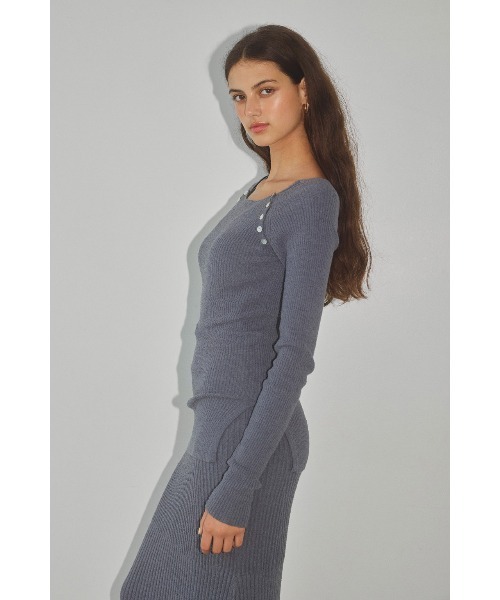 ALEXIA STAM（アリシアスタン）の「Shoulder Button Knit Top/肩ボタンリブニットトップ（ニット/セーター・レディース・グレー/ベージュ/バーガンディー・FREE）」の9枚目の写真