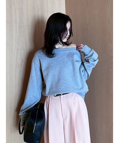 Mila Owen(ミラオーウェン)の「マルチウェイオフショルスウェットプルオーバー(スウェット・レディース・ピンク/グレー/チャコールグレー・F)」の4枚目の写真