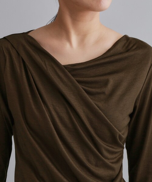 OPAQUE.CLIP（オペークドットクリップ）の「【es】アシメドレープカットソー【洗濯機OK】（Tシャツ/カットソー・レディース・ライトベージュ/ブラウン系その他・36/38）」の14枚目の写真