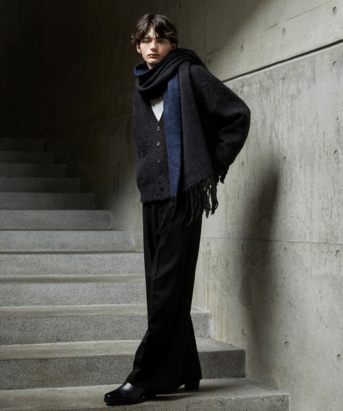 CLEL（クレイル）の「【CLEL】Alpaca Blend Reversible Shaggy Large Scarf / アルパカブレンド リバーシブルシャギー大判マフラー（マフラー・メンズ・ブラウン/チャコールグレー/ブラック・FREE）」の17枚目の写真