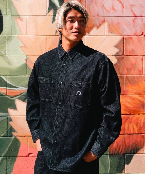 Quiksilver(クイックシルバー)の「DENIM WASH SHIRT/クイックシルバー長袖デニムシャツ(シャツ/ブラウス・メンズ・ブラック/グレー・MEDIUM/LARGE/X-LARGE)」の2枚目の写真