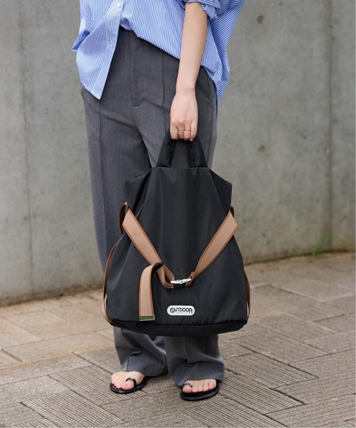 U by SPICK&SPAN(ユーバイスピックアンドスパン)の「≪WEB限定追加≫【OUTDOOR/アウトドア】別注 Puilting 2way Tote14(トートバッグ・レディース・ブラック・FREE)」の2枚目の写真