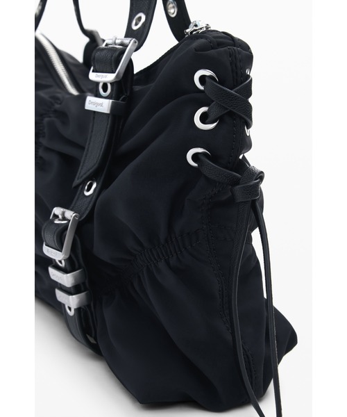 Desigual(デシグアル)の「Draped Bag with Studded Belt Handle/ドレープ×スタッズベルトハンドルバッグ(ハンドバッグ・レディース・ブラック・FREE)」の3枚目の写真