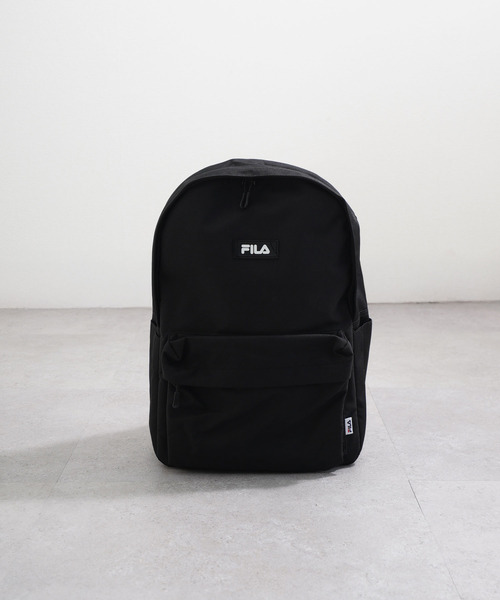 FILA（フィラ）の「FILAスタンダードデイバッグ（バックパック/リュック・レディース・ブラック/ブラック×レッド/アイボリー・FREE）」の3枚目の写真