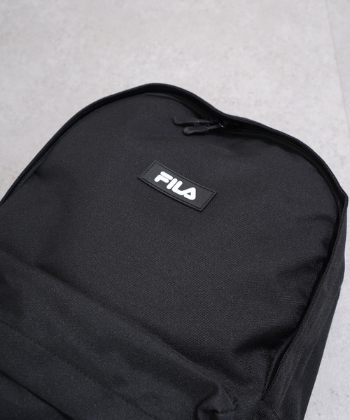 FILA（フィラ）の「FILAスタンダードデイバッグ（バックパック/リュック・レディース・ブラック/ブラック×レッド/アイボリー・FREE）」の8枚目の写真