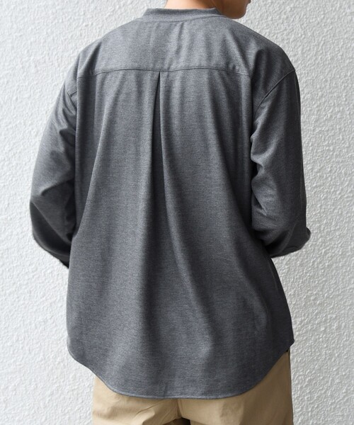 SHIPS any(シップス エニィ)の「SHIPS any: 360° THE CIRCLE STRETCH ジャガード ジャージー ポケット Tシャツ(ロンT/セットアップ対応)◇(Tシャツ/カットソー・メンズ・ベージュ/ネイビー/チャコールグレー・SMALL/MEDIUM/LARGE/X-LARGE)」の7枚目の写真