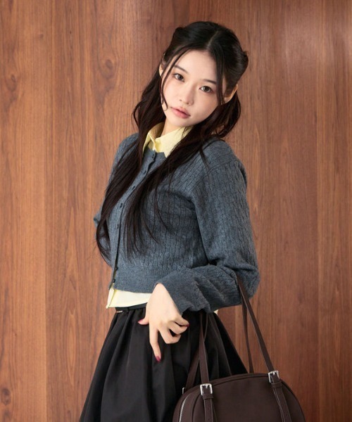 archives（アルシーヴ）の「ケーブルニットＣＤ×シャツＳＥＴ（アンサンブル・レディース・ブラウン/グレイッシュベージュ/グレー/チャコールグレー・MEDIUM）」の6枚目の写真