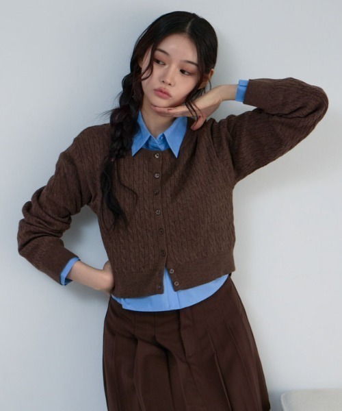 archives（アルシーヴ）の「ケーブルニットＣＤ×シャツＳＥＴ（アンサンブル・レディース・ブラウン/グレイッシュベージュ/グレー/チャコールグレー・MEDIUM）」の13枚目の写真