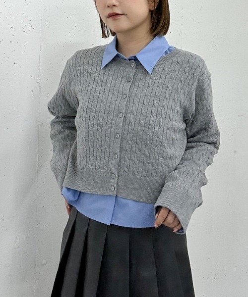archives（アルシーヴ）の「ケーブルニットＣＤ×シャツＳＥＴ（アンサンブル・レディース・ブラウン/グレイッシュベージュ/グレー/チャコールグレー・MEDIUM）」の20枚目の写真