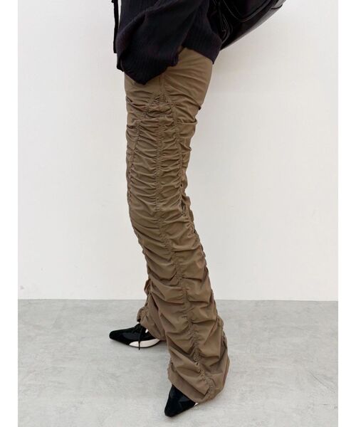 EVRIS（エヴリス）の「ギャザーフレアパンツ（その他パンツ・レディース・ブラック/ブラウン・SMALL/MEDIUM）」の21枚目の写真