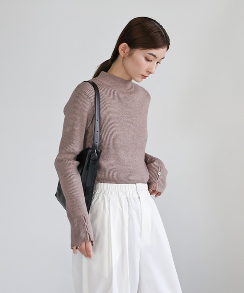 select MOCA（セレクトモカ）の「スリーブスリットプチハイリブニット（ニット/セーター・レディース・アイボリー/ブラック/グレー/ブラウン/ベージュ・FREE）」の4枚目の写真