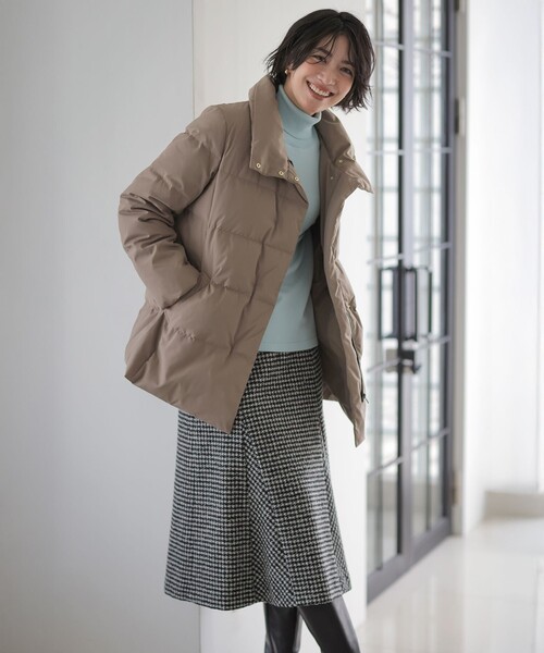 J.PRESS(ジェイプレス)の「ウールシルク ハウンドトゥース フレア スカート(スカート・レディース・ブラウン系3/ブラック系3・T13/T17/T15)」の6枚目の写真
