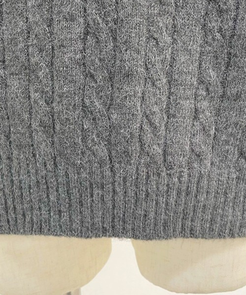 DAY CLOSET（デイ クローゼット）の「レディース ゆるっとオーバーサイズ。ケーブル編みVネックニットベスト（ベスト・レディース・グレー/ブラック・FREE）」の8枚目の写真