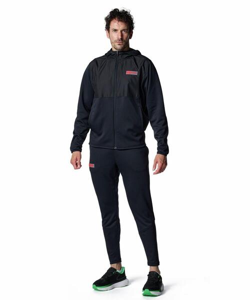 UNDER ARMOUR(アンダーアーマー)の「UAアーマーフリース マックス フーディー(トレーニング/メンズ)(スウェット・メンズ・ブラック・M/L/S/3XL/XL/2XL)」の3枚目の写真