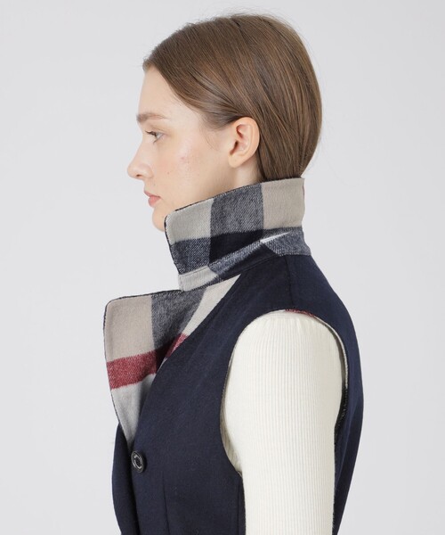 BLUE LABEL CRESTBRIDGE（ブルーレーベルクレストブリッジ）の「クレストブリッジチェックリバーポリウールジレ（ベスト・レディース・グレー系その他/ブルー系その他2/ダークネイビー・38）」の17枚目の写真