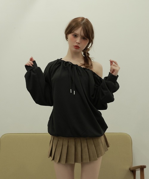 M DOLLY(エムドリー)の「front ribbon ombra sweat tops/フロントリボンオンブラスウェットトップス(スウェット・レディース・ブラック/グレー・FREE)」の6枚目の写真