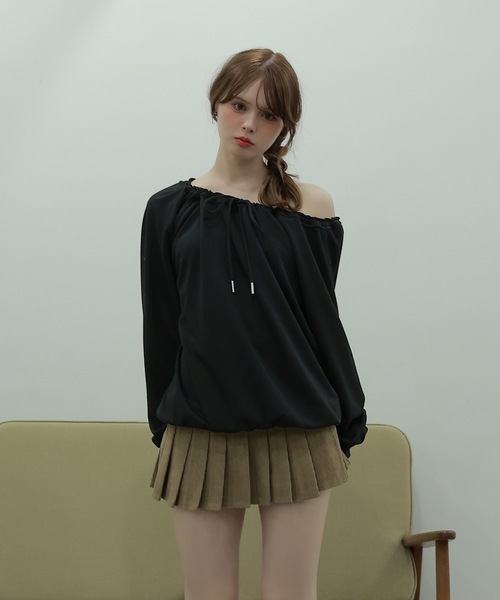M DOLLY(エムドリー)の「front ribbon ombra sweat tops/フロントリボンオンブラスウェットトップス(スウェット・レディース・ブラック/グレー・FREE)」の7枚目の写真