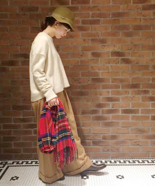 JOURNAL STANDARD(ジャーナルスタンダード)の「カシミヤウールビッグシルエットクループルオーバー#(ニット/セーター・レディース・ベージュ/ライトグレー/チャコールグレー・FREE)」の22枚目の写真