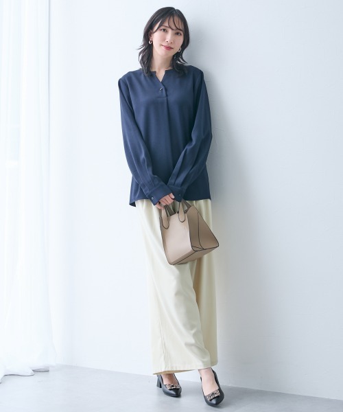 slattgir(スラットジール)の「高身長 表面微起毛キーネックブラウス(トールサイズ)(シャツ/ブラウス・レディース・ブラック/ネイビー・TLL/TL/TM/T5L/T4L/T3L)」の3枚目の写真