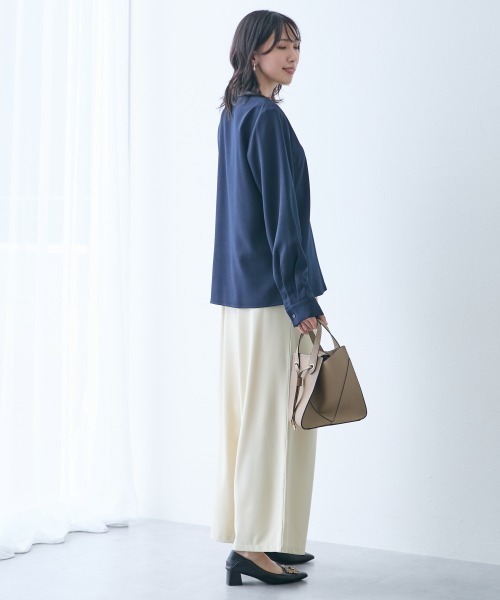 slattgir(スラットジール)の「高身長 表面微起毛キーネックブラウス(トールサイズ)(シャツ/ブラウス・レディース・ブラック/ネイビー・TLL/TL/TM/T5L/T4L/T3L)」の4枚目の写真