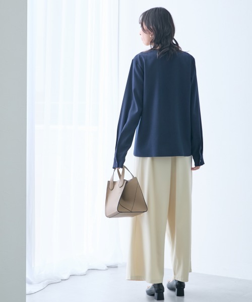 slattgir(スラットジール)の「高身長 表面微起毛キーネックブラウス(トールサイズ)(シャツ/ブラウス・レディース・ブラック/ネイビー・TLL/TL/TM/T5L/T4L/T3L)」の5枚目の写真