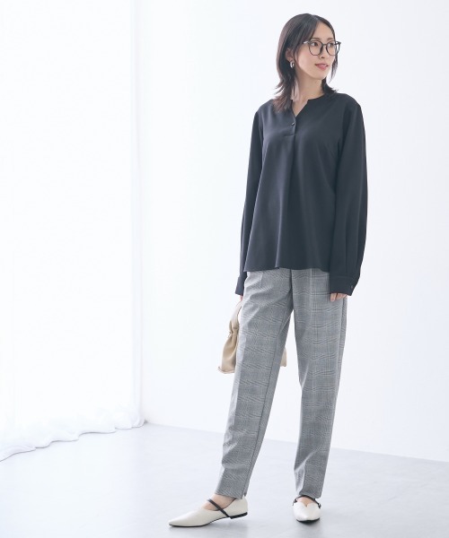 slattgir(スラットジール)の「高身長 表面微起毛キーネックブラウス(トールサイズ)(シャツ/ブラウス・レディース・ブラック/ネイビー・TLL/TL/TM/T5L/T4L/T3L)」の19枚目の写真