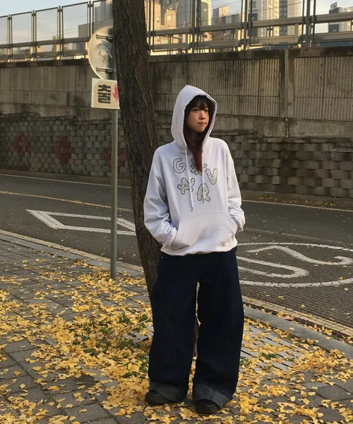 GRAVER（グレーバー）の「[ユニセックス]DOTS GRAV フードパーカー_ブラック（パーカー・レディース・ブラック・SMALL/MEDIUM/LARGE）」の8枚目の写真