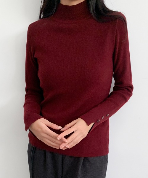 LOWO(ロワ)の「ハイネック 袖ボタンニット プルオーバー 長袖 トップス(ニット/セーター・レディース・ベージュ/ホワイト/キャメル/ボルドー/ブラウン/グリーン/ブラック/ピンクベージュ/グレー/チャコールグレー・FREE)」の10枚目の写真