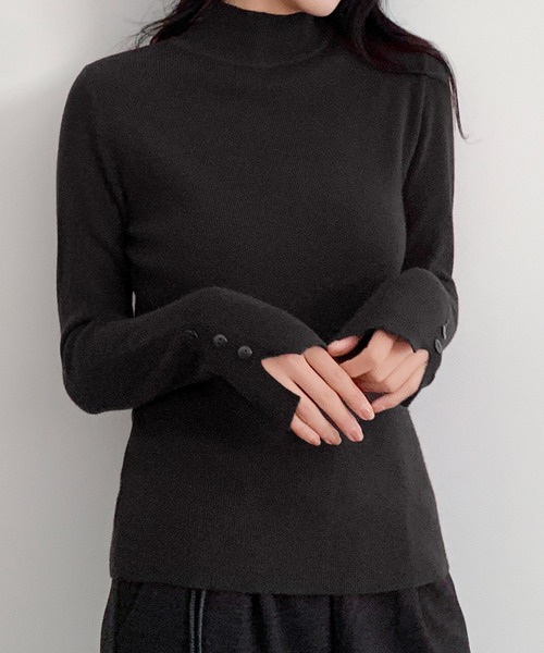 LOWO(ロワ)の「ハイネック 袖ボタンニット プルオーバー 長袖 トップス(ニット/セーター・レディース・ベージュ/ホワイト/キャメル/ボルドー/ブラウン/グリーン/ブラック/ピンクベージュ/グレー/チャコールグレー・FREE)」の18枚目の写真