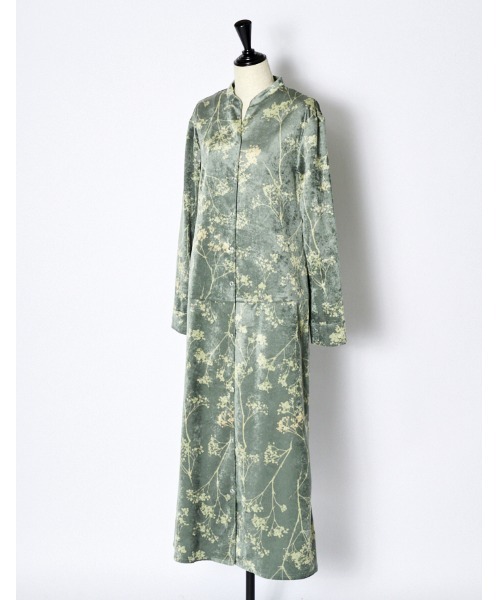 RUMCHE（ラムシェ）の「Tree Shade Velour Dress / ツリーシェイドベロアドレス（ワンピース・レディース・ブラック/カーキ/サックスブルー・SMALL/MEDIUM）」の5枚目の写真