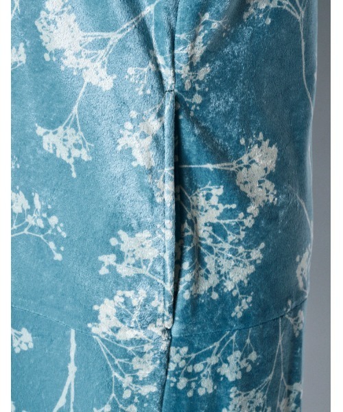 RUMCHE（ラムシェ）の「Tree Shade Velour Dress / ツリーシェイドベロアドレス（ワンピース・レディース・ブラック/カーキ/サックスブルー・SMALL/MEDIUM）」の16枚目の写真