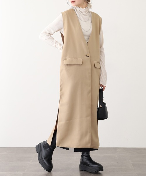 OMNES(オムネス)の「ノーカラーオープンサイドロングジレ(ベスト・レディース・ライトカーキ/ベージュ・FREE)」の4枚目の写真