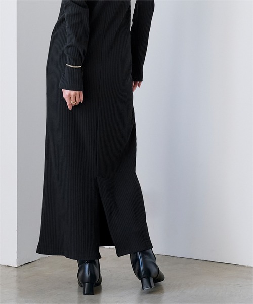 UR'S（ユアーズ）の「クルーネックリブワンピース（ワンピース・レディース・ブラック/チャコール/ブラウン・M/S）」の5枚目の写真