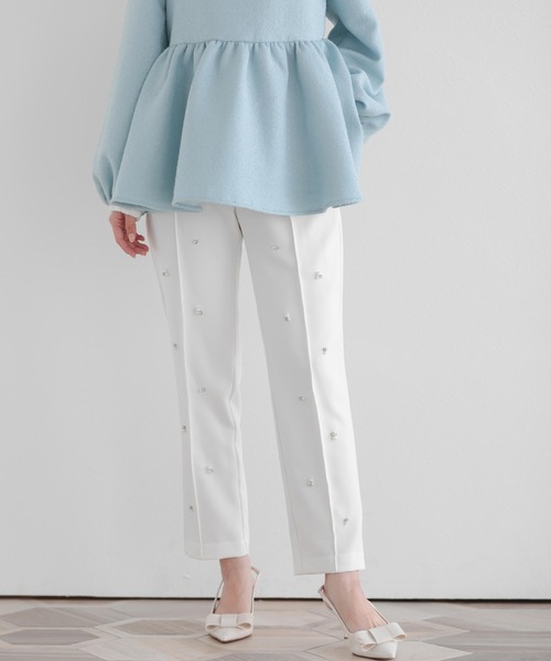 Fit more(フィットモア)の「ビジューテーパードパンツ(その他パンツ・レディース・グレー/ホワイト/ブラック・PS/S/M)」の4枚目の写真