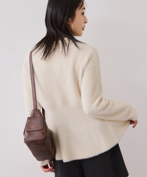 VIS（ビス）の「ペプラムデザインシャギーニット（ニット/セーター・レディース・オフホワイト/ブラック・FREE）」の13枚目の写真