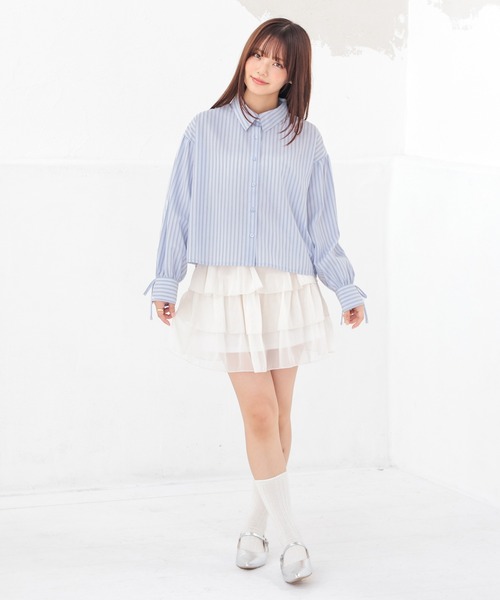 Honeys(ハニーズ)の「袖リボンショート丈シャツ(シャツ/ブラウス・レディース・ホワイト/ピンク/サックスブルー系/ブルー/ホワイト×ブルー・M/L/S)」の19枚目の写真