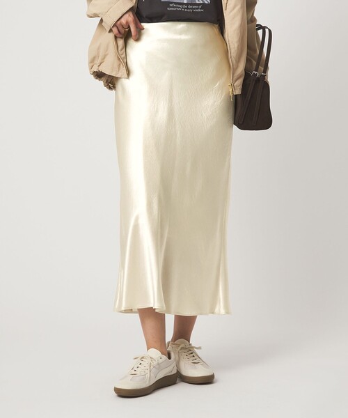 green label relaxing（グリーンレーベルリラクシング）の「サテン ナロー スカート（スカート・レディース・オフホワイト/モカ/イエロー・36/38）」の12枚目の写真