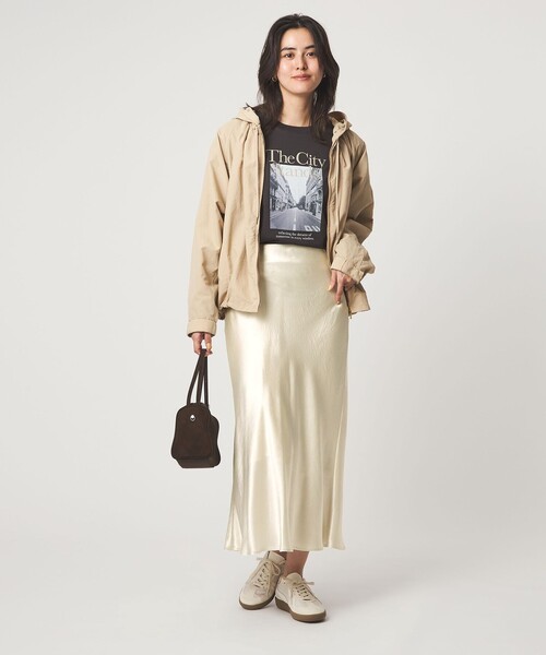 green label relaxing（グリーンレーベルリラクシング）の「サテン ナロー スカート（スカート・レディース・オフホワイト/モカ/イエロー・36/38）」の14枚目の写真