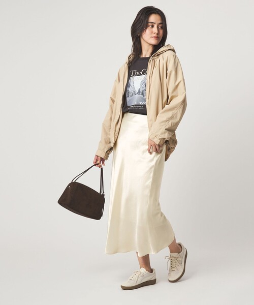 green label relaxing（グリーンレーベルリラクシング）の「サテン ナロー スカート（スカート・レディース・オフホワイト/モカ/イエロー・36/38）」の15枚目の写真