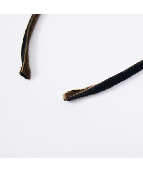 Jennifer Ouellette（ジュエファーオウレット）の「【Jennifer Ouellette/ジェニファー・オーレット】ベルベットリバーシブルカチューシャ（カチューシャ・レディース・ベージュ/ブラック・フリー）」の9枚目の写真