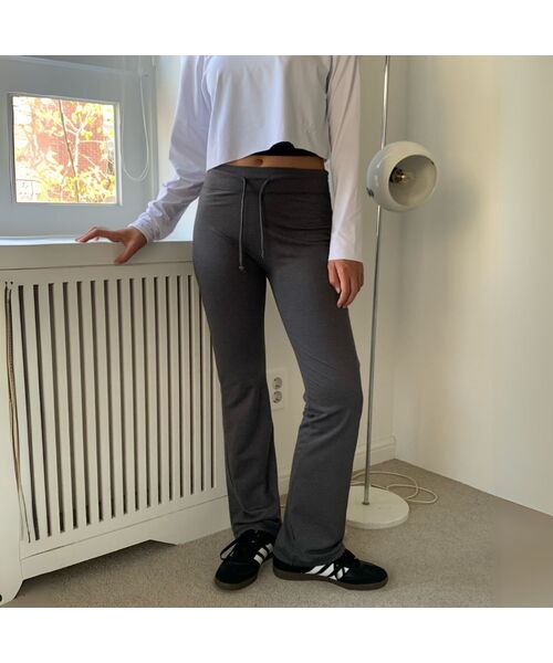 INJIACTIVE(インジアクティブ)の「バタードローストリングパンツ チャコール(スウェットパンツ・レディース・その他・SMALL/MEDIUM)」の1枚目の写真