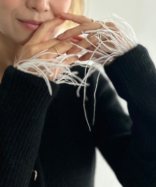 Kotoe（コトエ）の「フェイクフェザー 付け袖（アームカバー・レディース・ホワイト・FREE）」の2枚目の写真