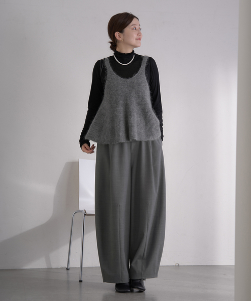 IENA（イエナ）の「《WEB限定/追加》モヘヤミックスフレアタンク（ベスト・レディース・チャコールグレー・FREE）」の2枚目の写真