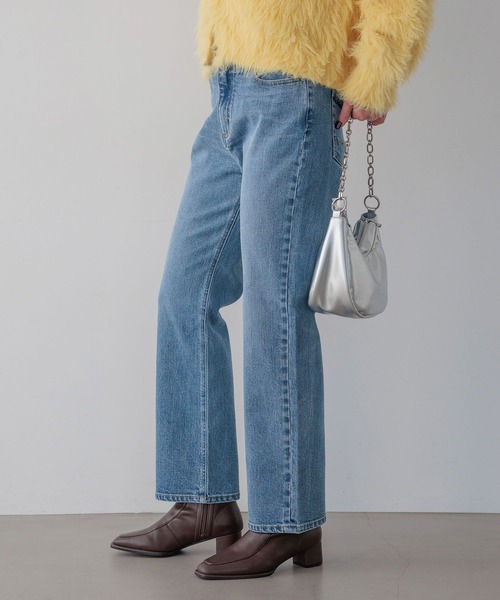 BAYFLOW（ベイフロー）の「[美脚見えシルエット]ベーシックストレートデニム（デニムパンツ・レディース・ブルー/ライトブルー・SMALL/MEDIUM）」の18枚目の写真